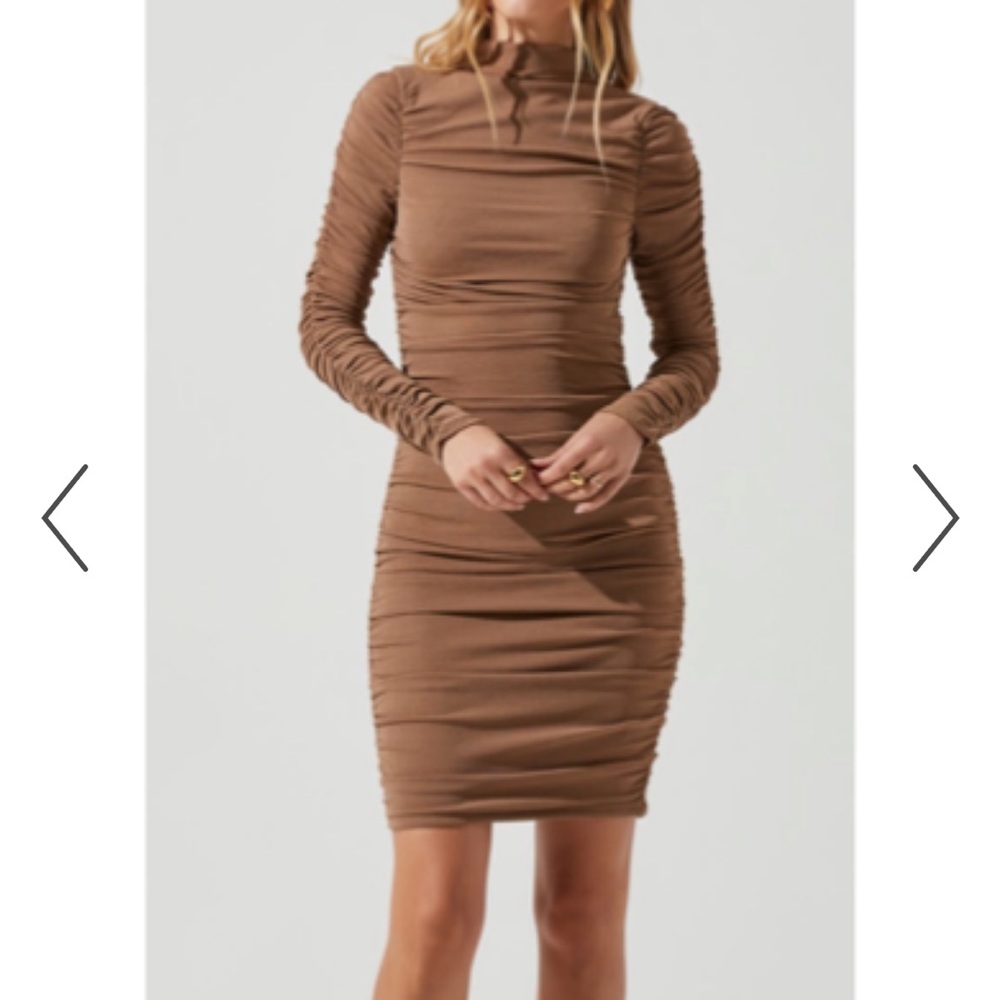 ASTR long sleeve ruched dress tan
